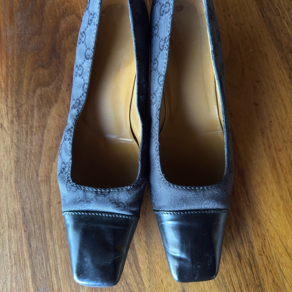 Gucci vintage square toe shoe